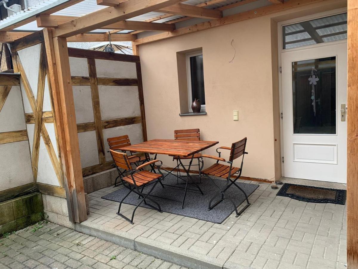 Delux Ferienwohnung Kunstgalerie Und Ilmradweg Kranichfeld Ngoại thất bức ảnh