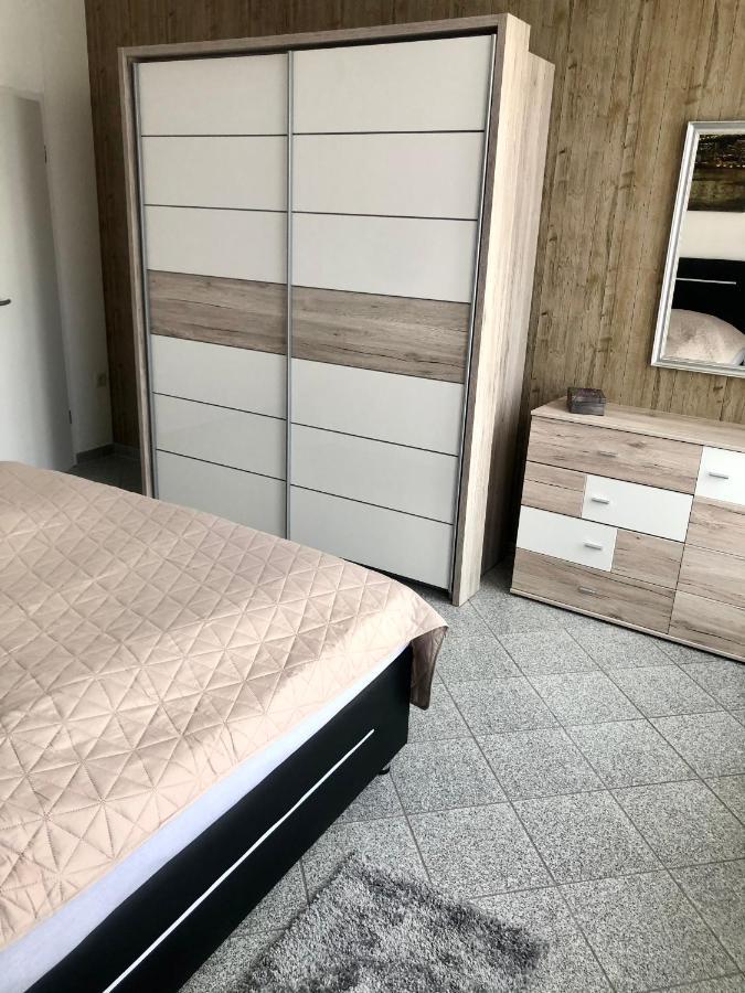 Delux Ferienwohnung Kunstgalerie Und Ilmradweg Kranichfeld Ngoại thất bức ảnh