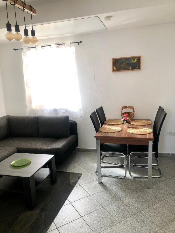 Delux Ferienwohnung Kunstgalerie Und Ilmradweg Kranichfeld Ngoại thất bức ảnh